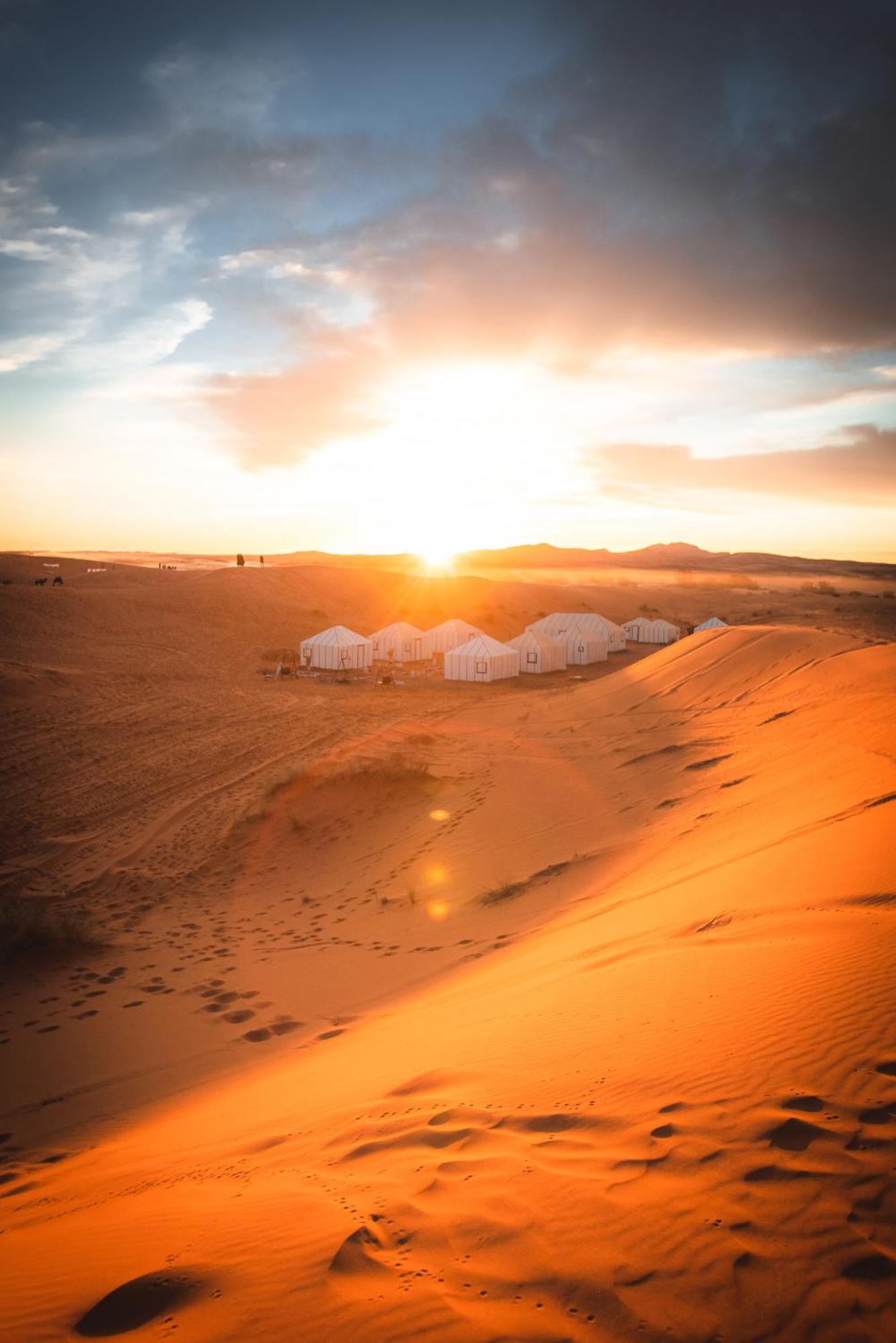 Erg Chebbi Khamlia Desert Camp เมอร์ซูกา ภายนอก รูปภาพ